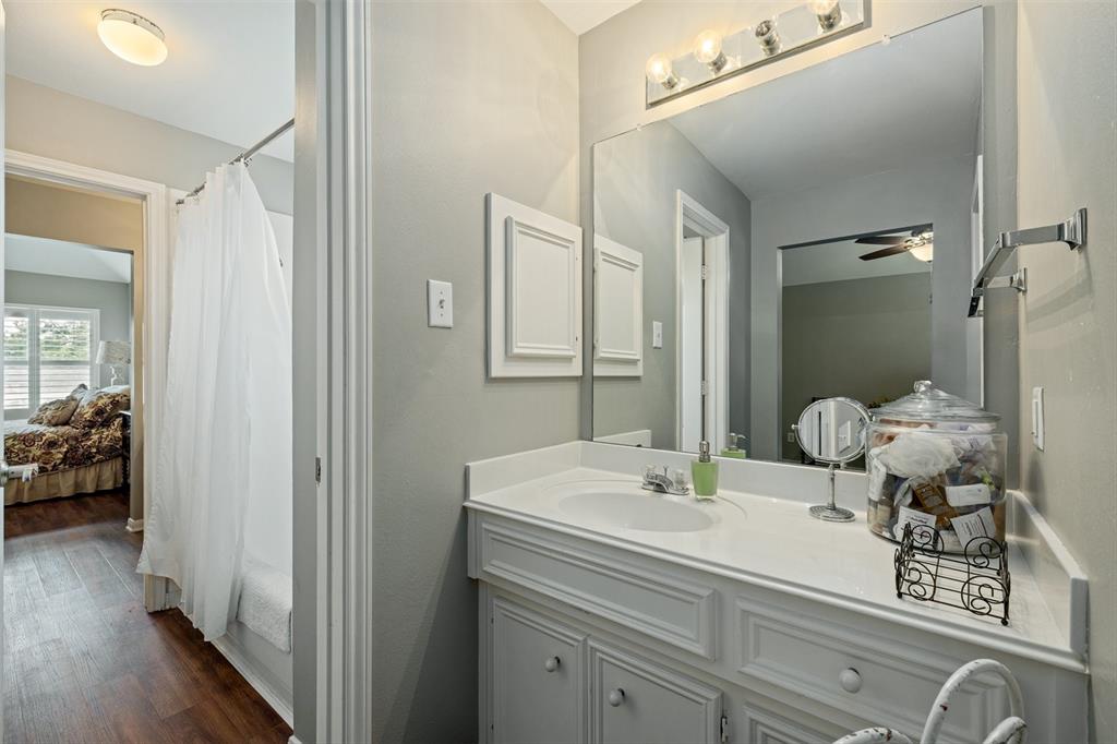 2031 Lodge Crest Court, League City, Texas image 36