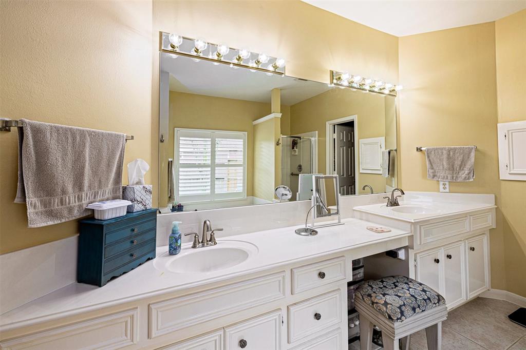 2031 Lodge Crest Court, League City, Texas image 24