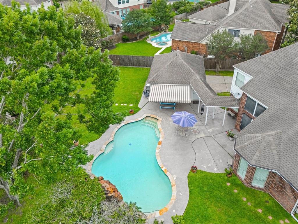 2031 Lodge Crest Court, League City, Texas image 50