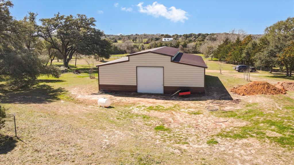7115 Great Oak Circle, Burton, Texas image 11