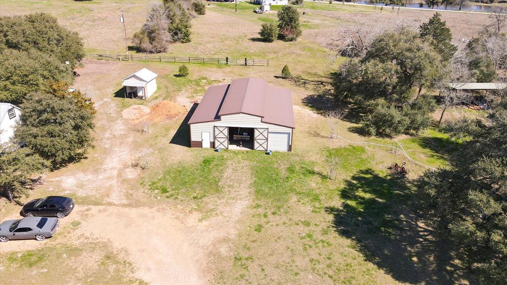 7115 Great Oak Circle, Burton, Texas image 10