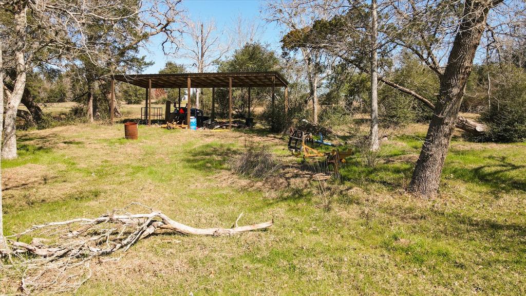 7115 Great Oak Circle, Burton, Texas image 14