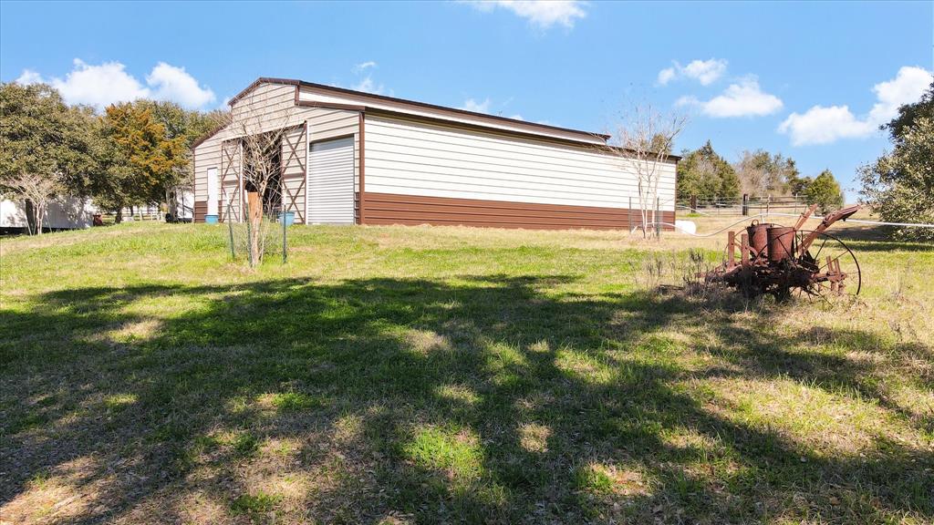 7115 Great Oak Circle, Burton, Texas image 5
