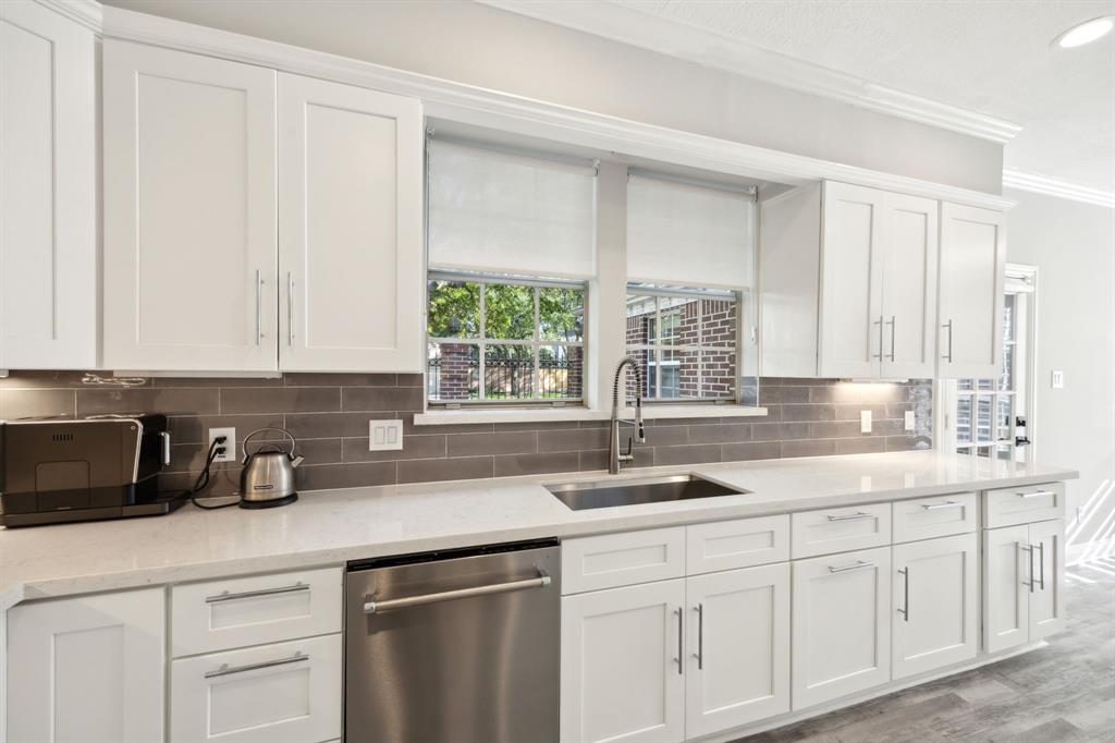 1310 Kelliwood Oaks Drive, Katy, Texas image 15