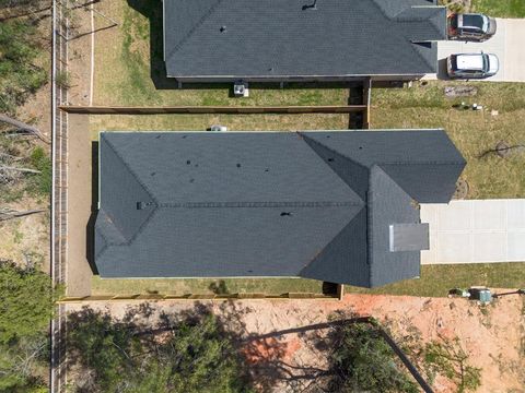 A home in Willis