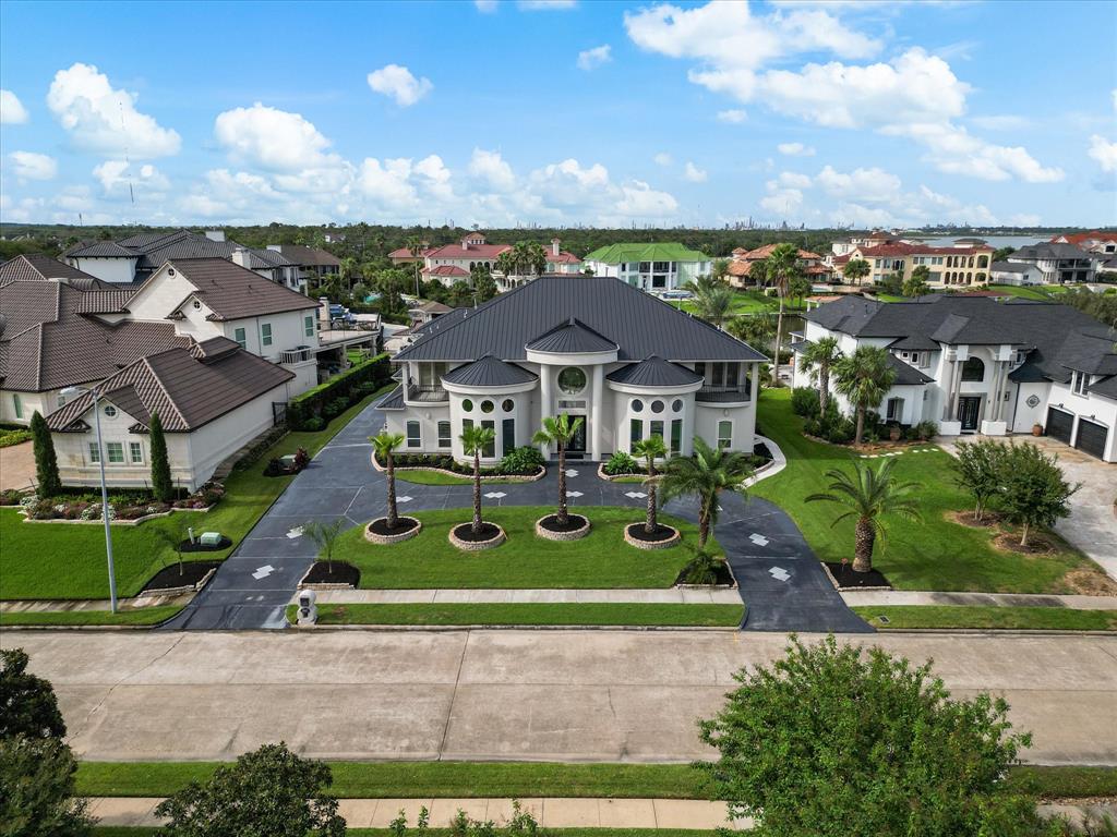 1907 Ray Shell Court, Seabrook, Texas image 2