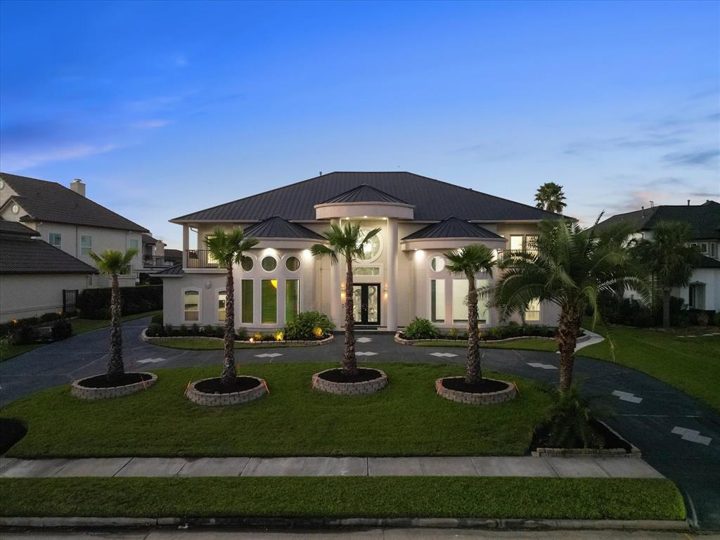 1907 Ray Shell Court, Seabrook, Texas image 3