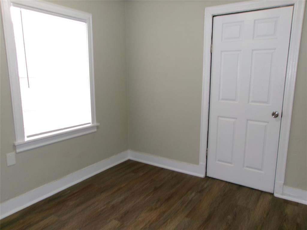 2307 6th Ave N Street, Texas City, Texas image 4