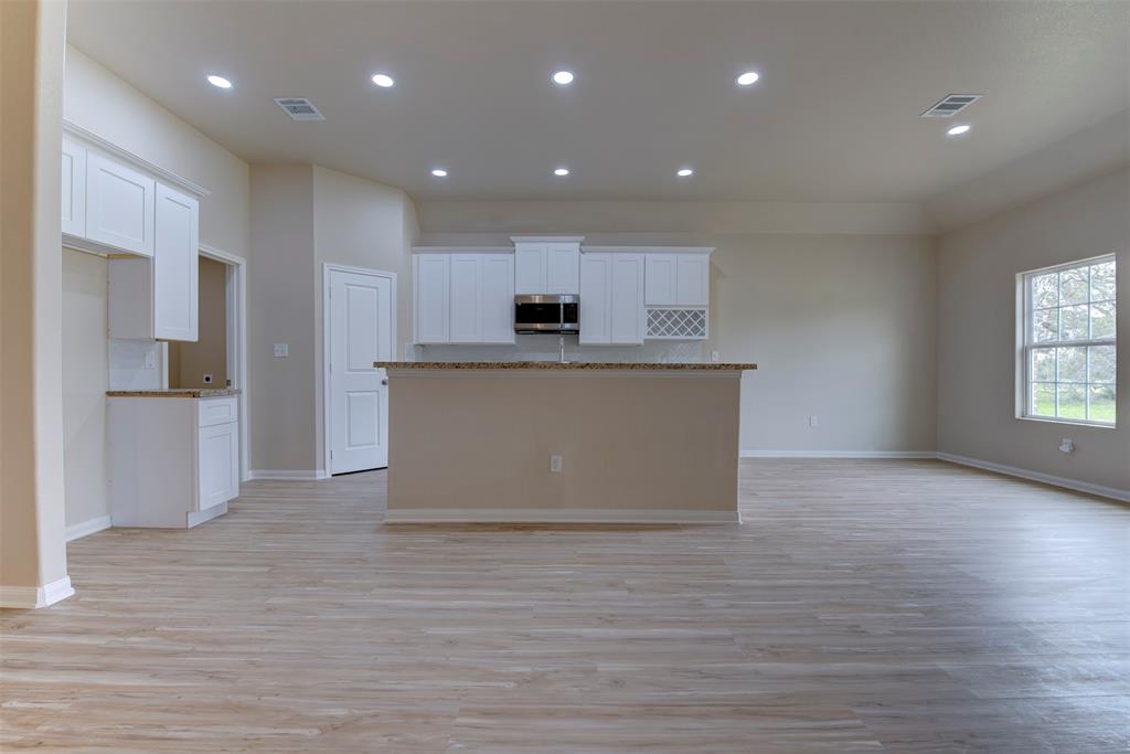 632 Mill Road, Angleton, Texas image 6