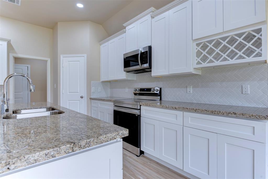 632 Mill Road, Angleton, Texas image 10