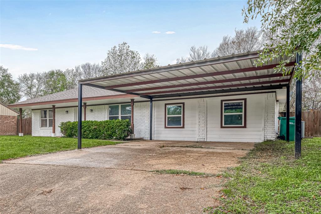 2307 N Thompson