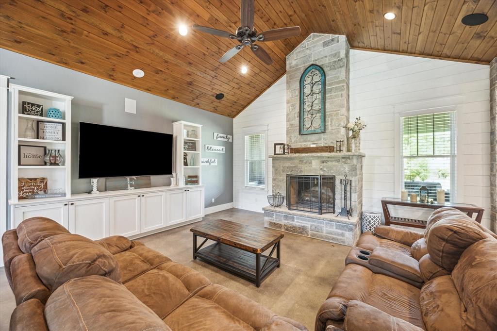 127 Buenger Road, Industry, Texas image 8