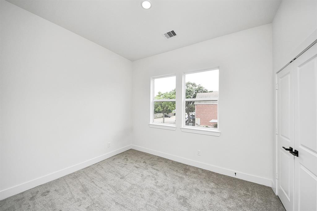 4336 Avron Drive #B, Stafford, Texas image 38