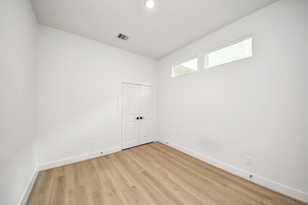 4336 Avron Drive #B, Stafford, Texas image 32