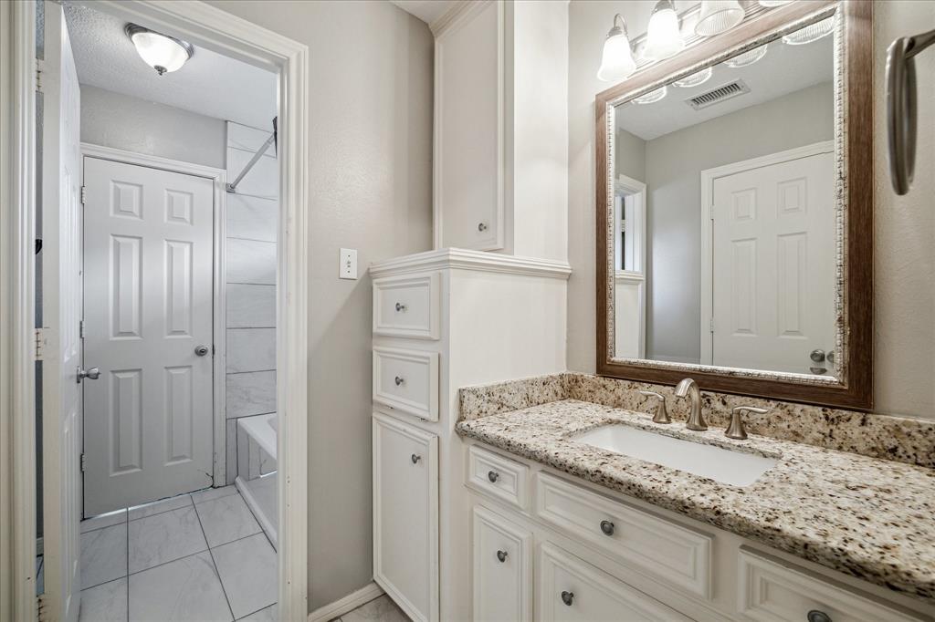 4007 Oak Shadows Court, Sugar Land, Texas image 22