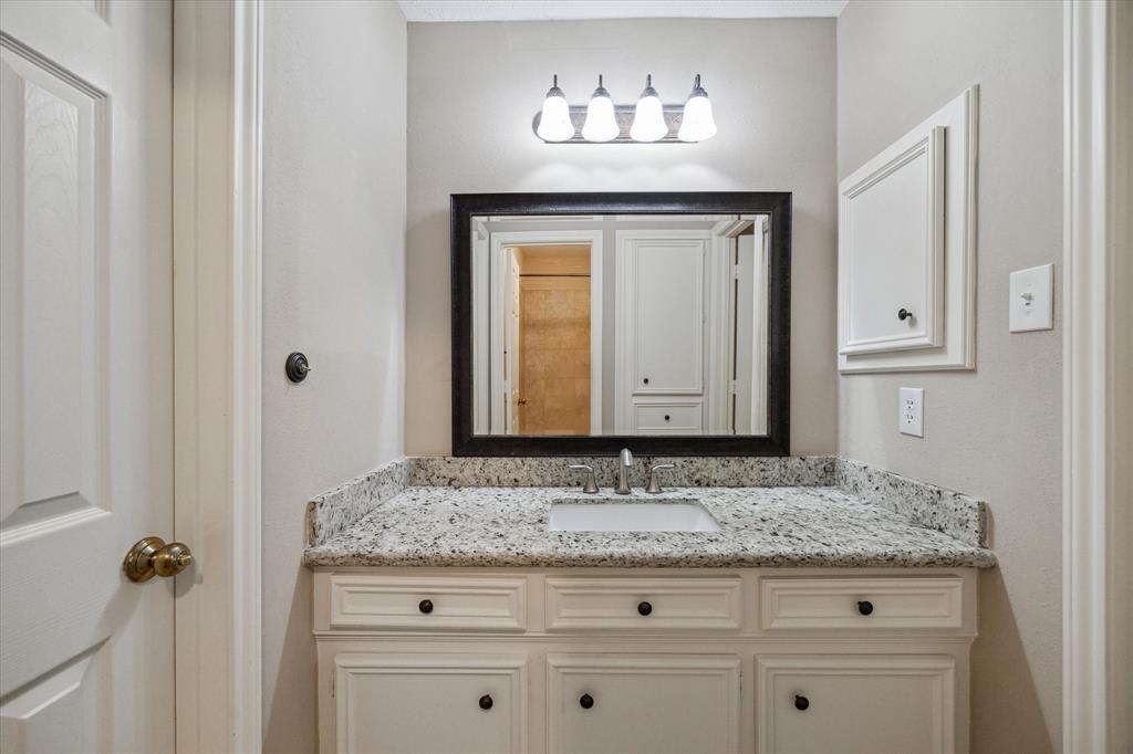 4007 Oak Shadows Court, Sugar Land, Texas image 21