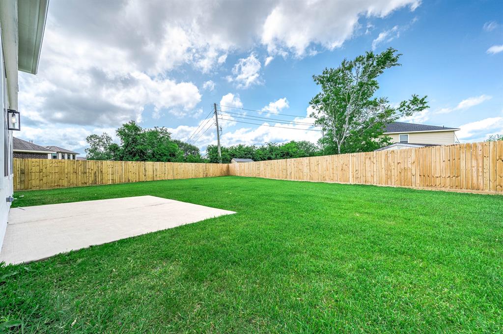 8302 Quest Court, Rosharon, Texas image 28
