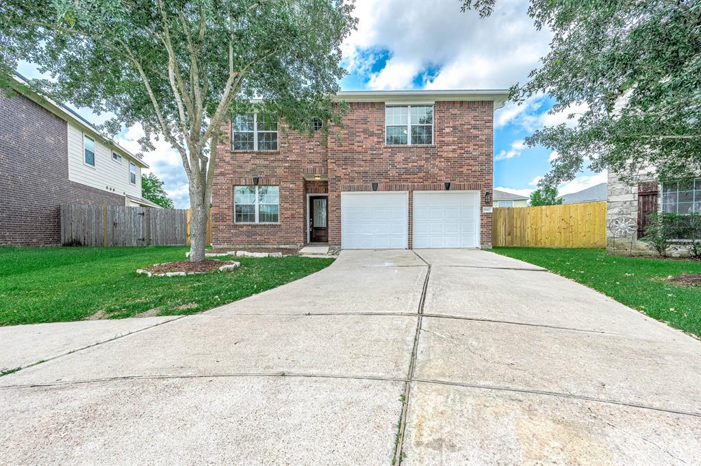 8302 Quest Court, Rosharon, Texas image 2