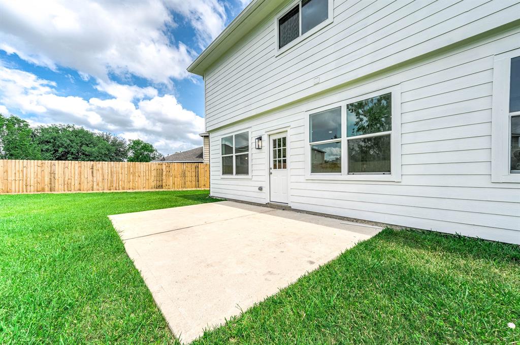 8302 Quest Court, Rosharon, Texas image 32