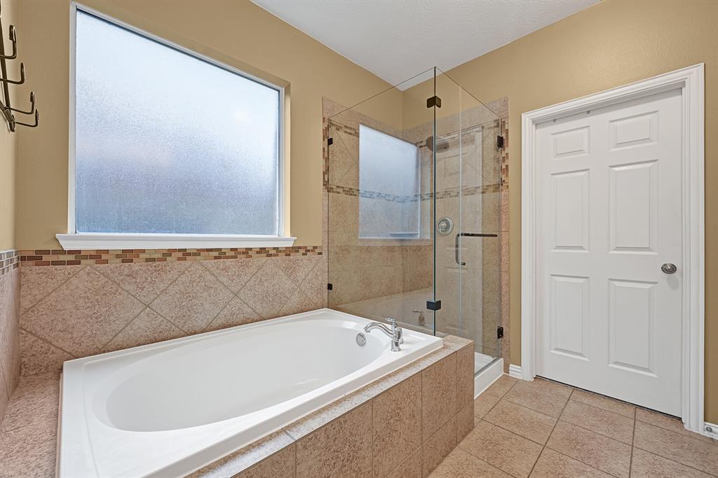2839 Chalet Knolls Lane, Katy, Texas image 25