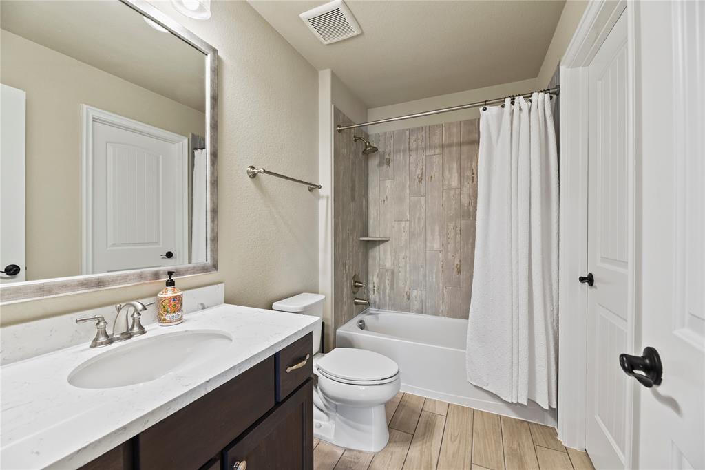 2111 Plaza Ridge Drive, Missouri City, Texas image 39