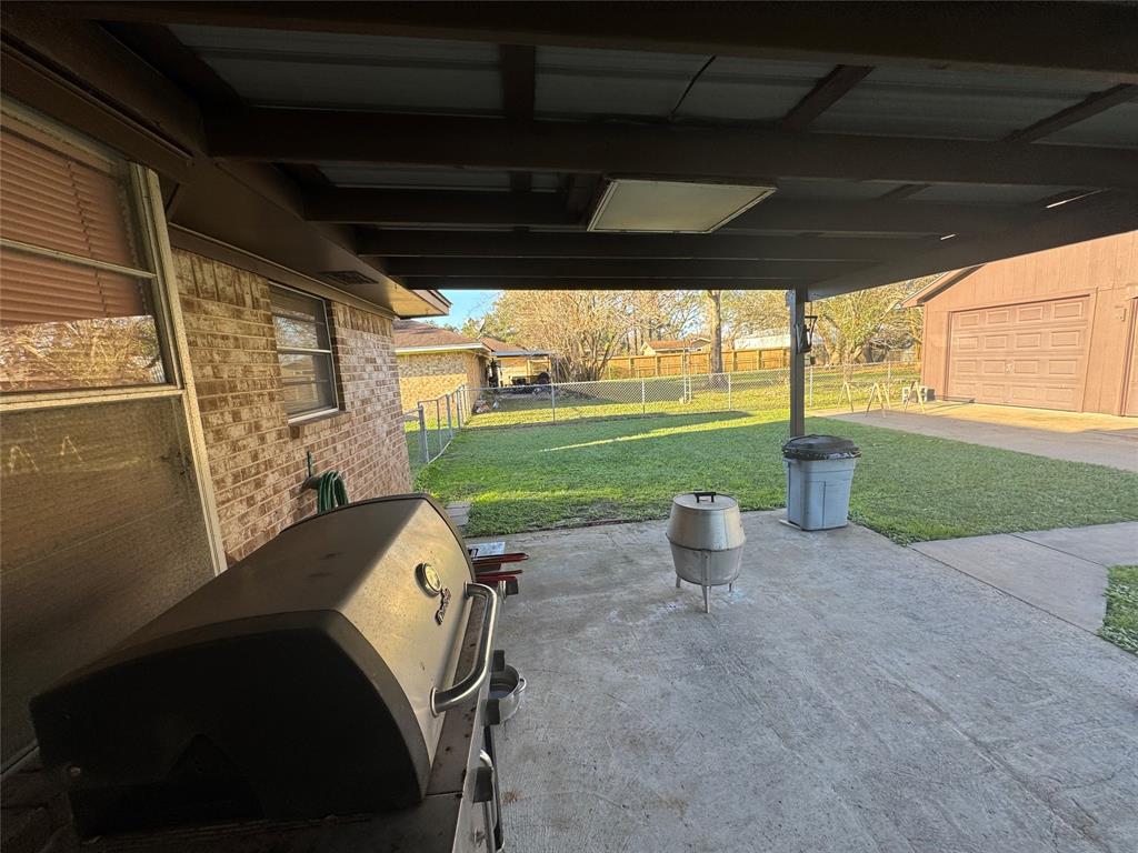 615 Roene Ln, West Columbia, Texas image 10