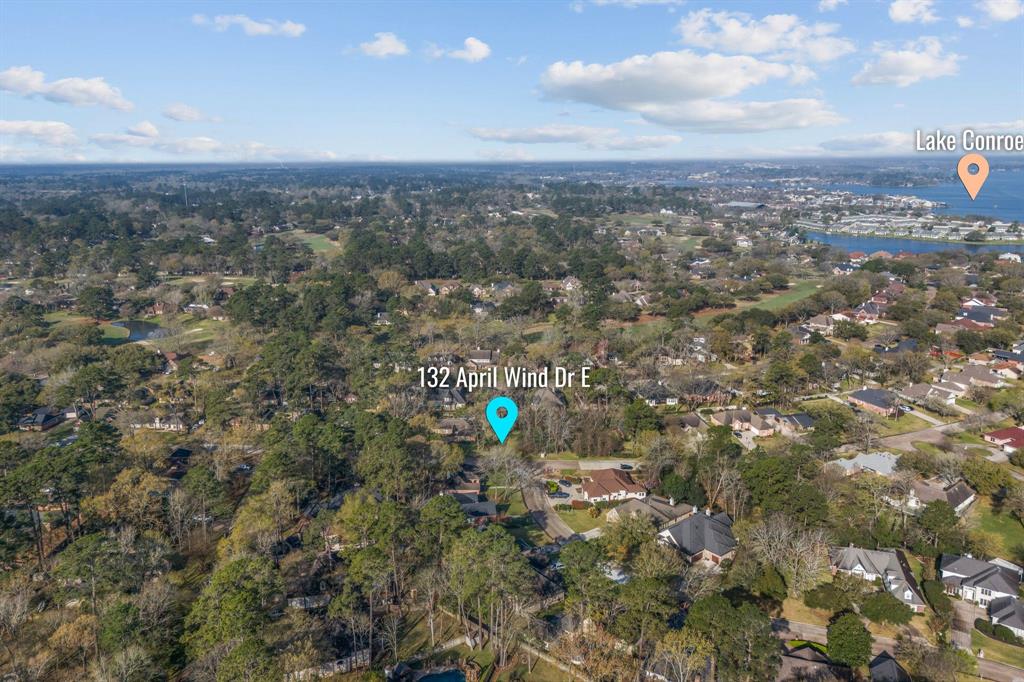 132 April Wind Drive, Conroe, Texas image 9