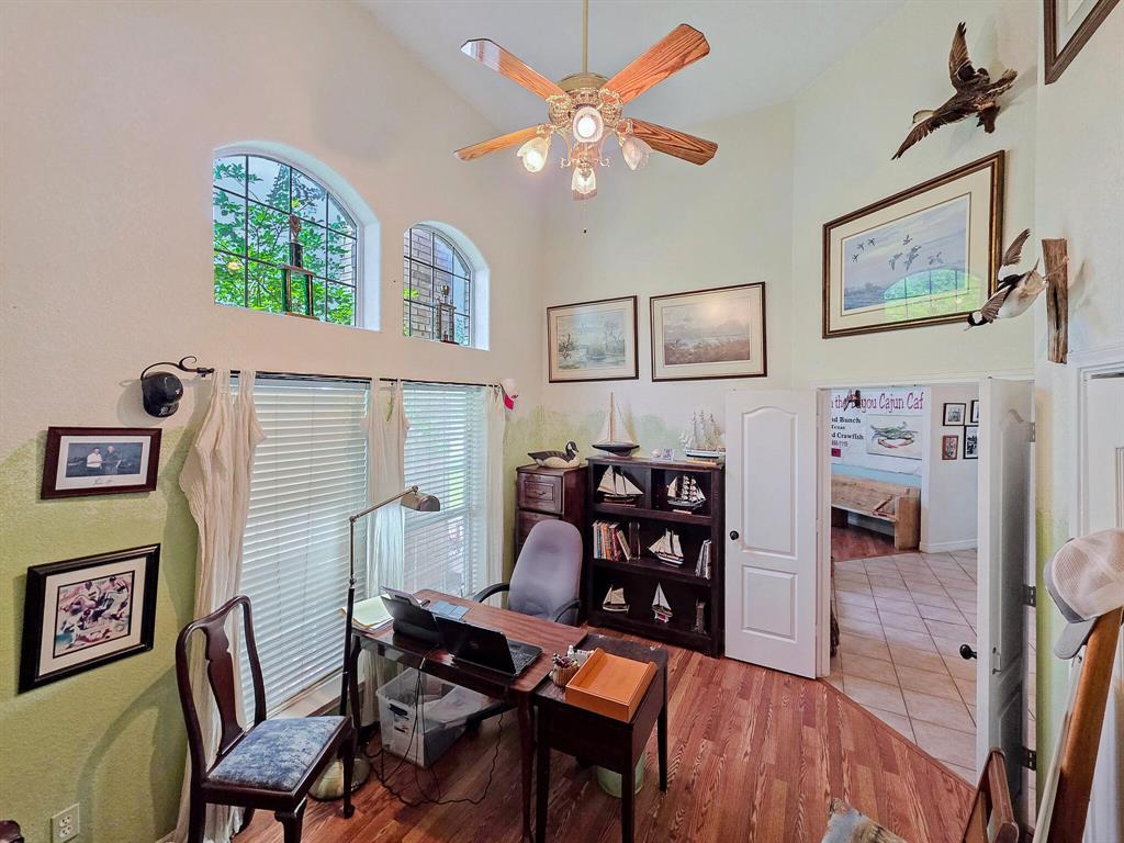 404 Pintail Lane, Orange, Texas image 5