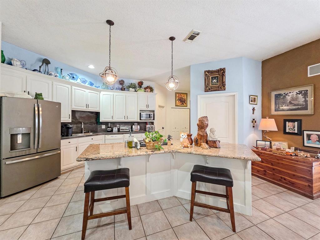 404 Pintail Lane, Orange, Texas image 10
