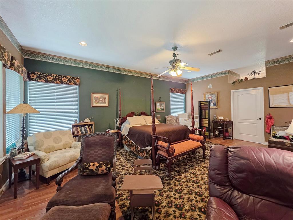 404 Pintail Lane, Orange, Texas image 19