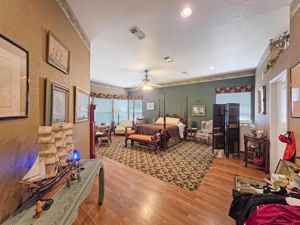 404 Pintail Lane, Orange, Texas image 18