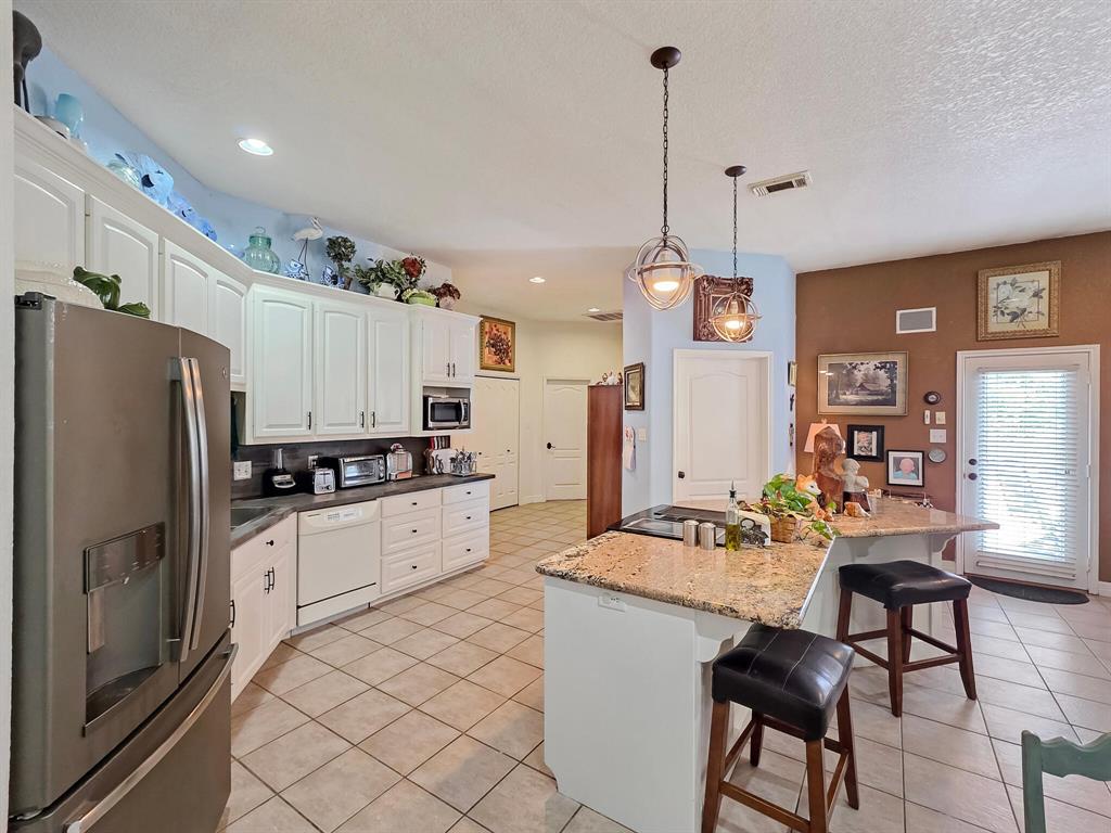 404 Pintail Lane, Orange, Texas image 11