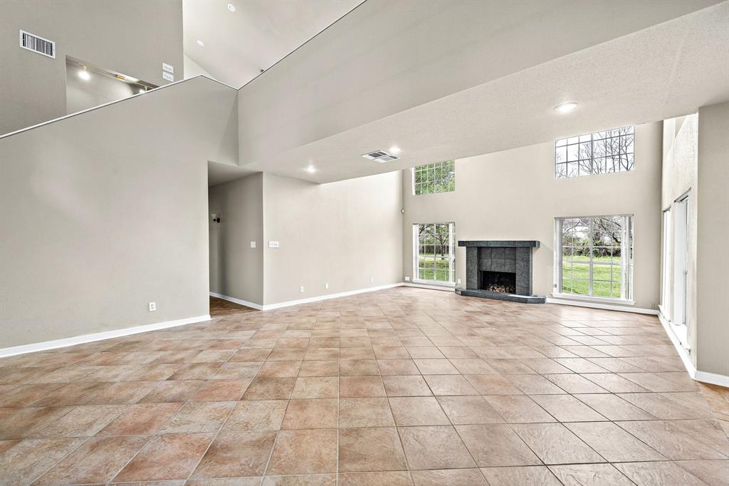 Photo 4 of 28 of 5718 Rabb Ridge Drive house