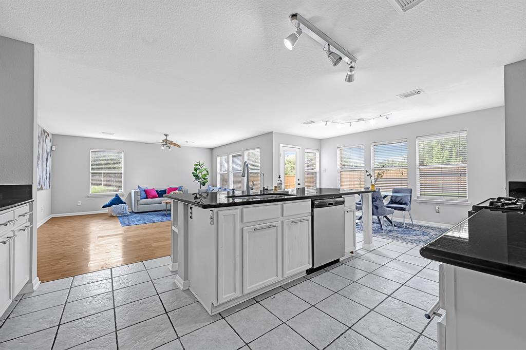 16203 Aspen Arbor Court, Friendswood, Texas image 12