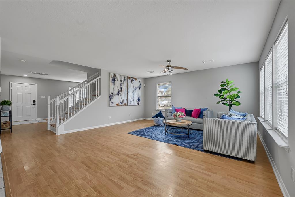16203 Aspen Arbor Court, Friendswood, Texas image 8