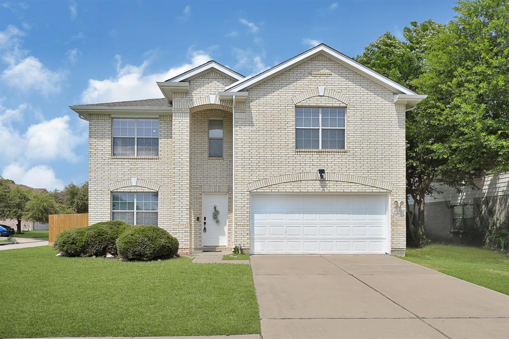 16203 Aspen Arbor Court, Friendswood, Texas image 2