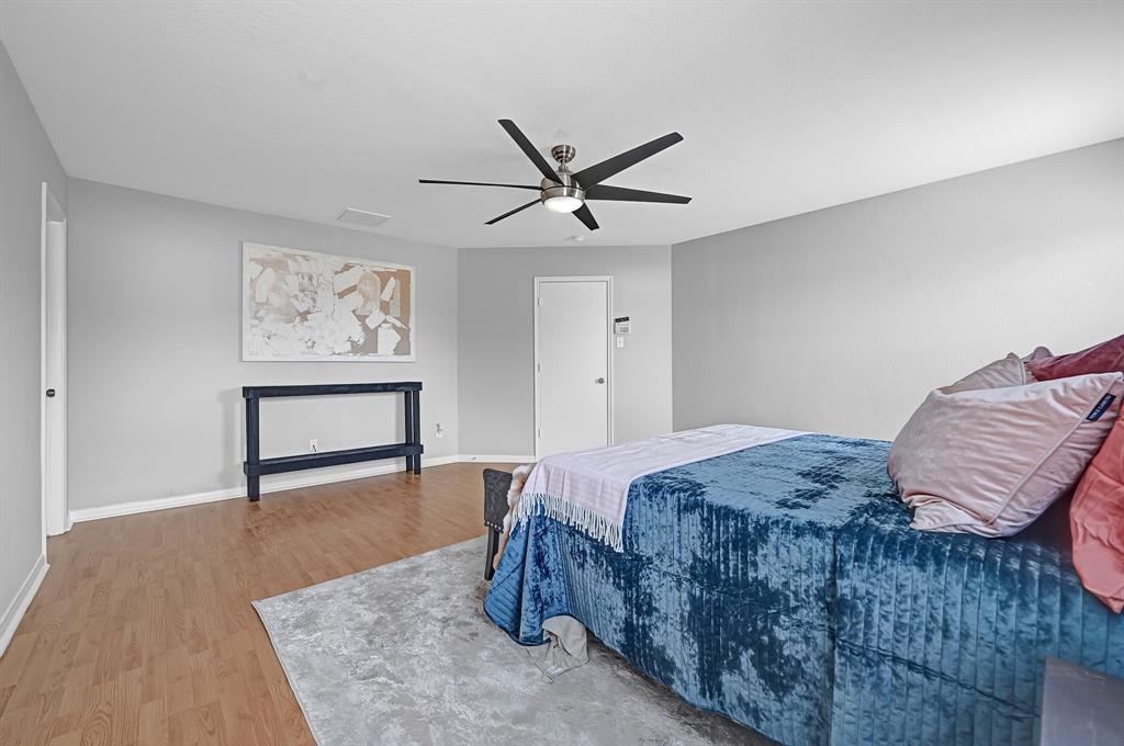 16203 Aspen Arbor Court, Friendswood, Texas image 15