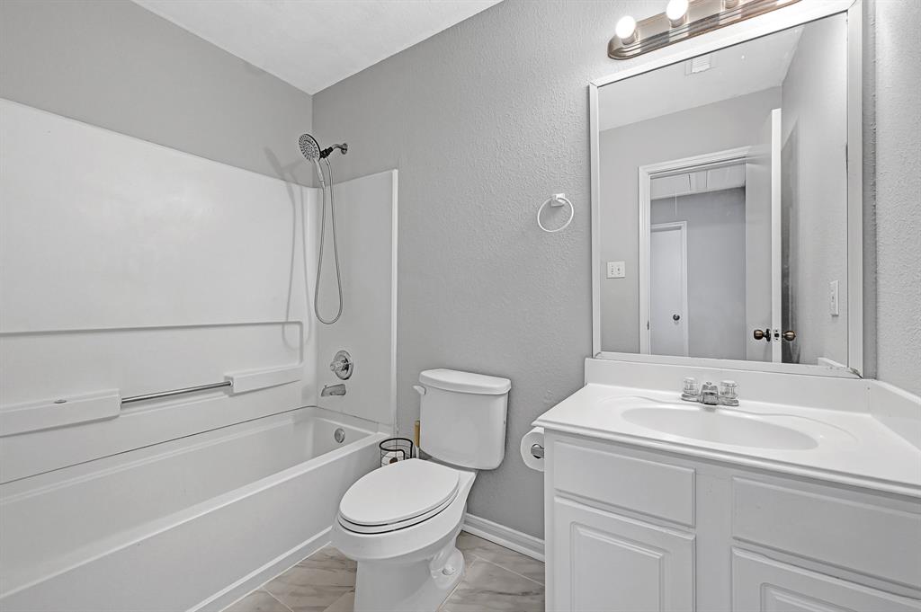 16203 Aspen Arbor Court, Friendswood, Texas image 19