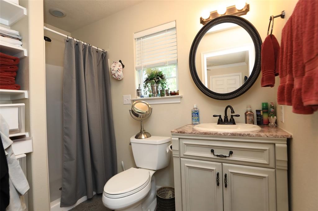 932 W Gardner Street, Houston, Texas image 16