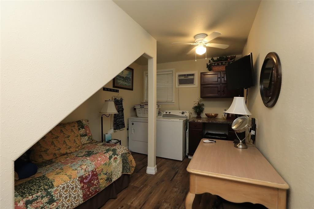 932 W Gardner Street, Houston, Texas image 17