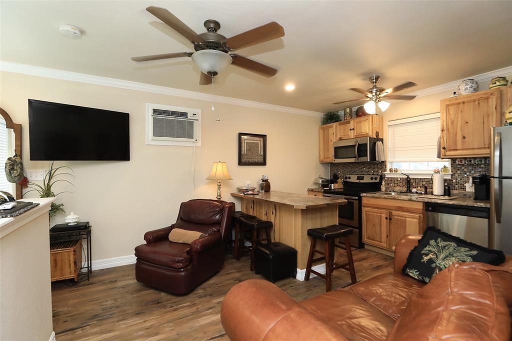 932 W Gardner Street, Houston, Texas image 12