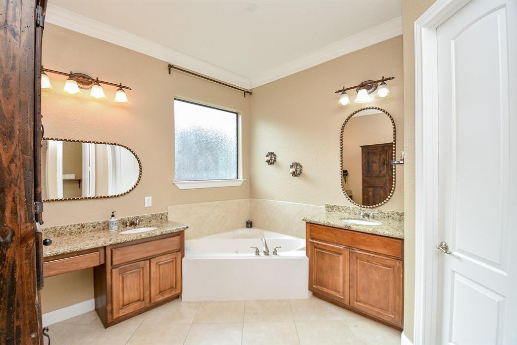 11432 Grand Pine Drive, Montgomery, Texas image 25