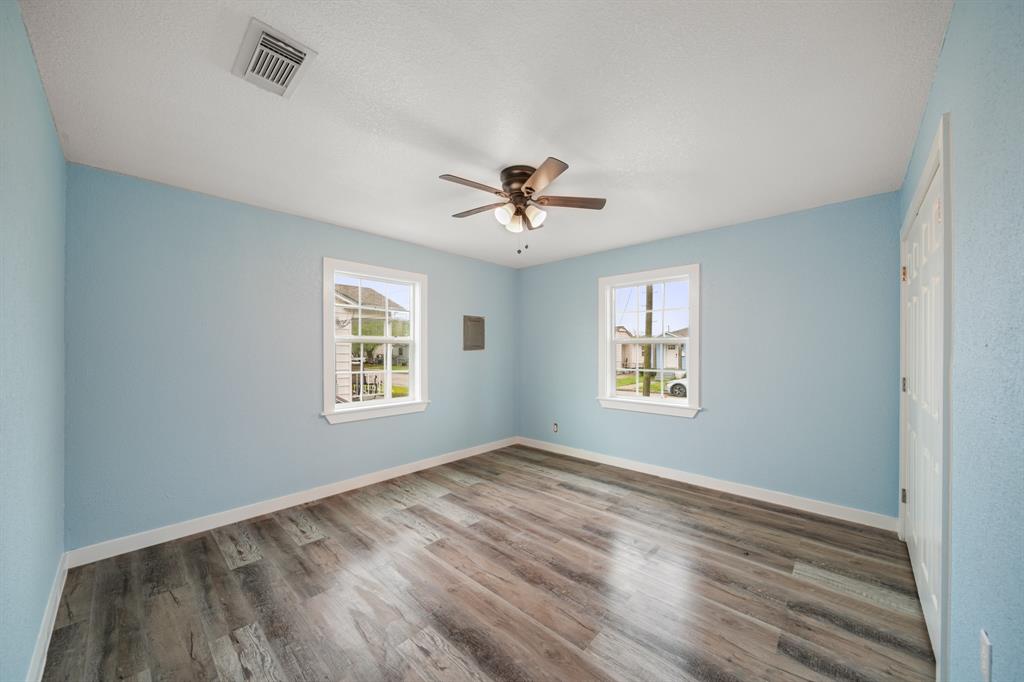 5528 Menard Avenue, Galveston, Texas image 11