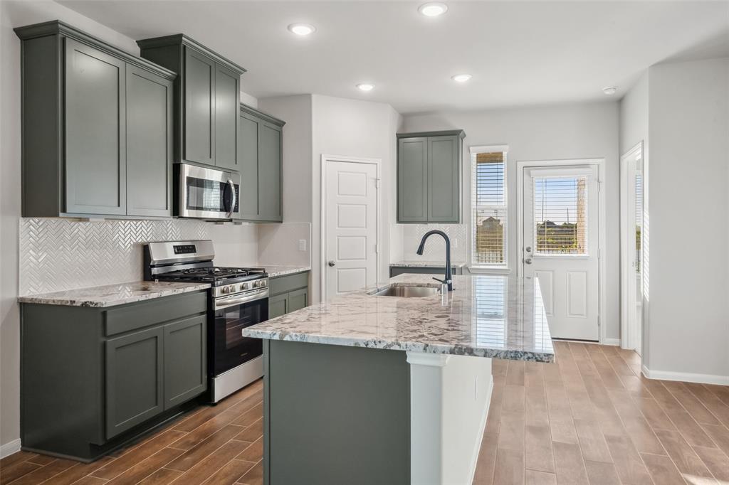 1448 Sundown Glen Drive, Katy, Texas image 14