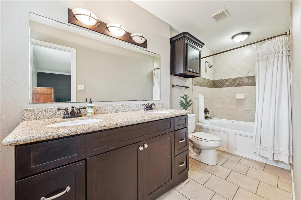 3910 Dolphin Lane, La Porte, Texas image 17