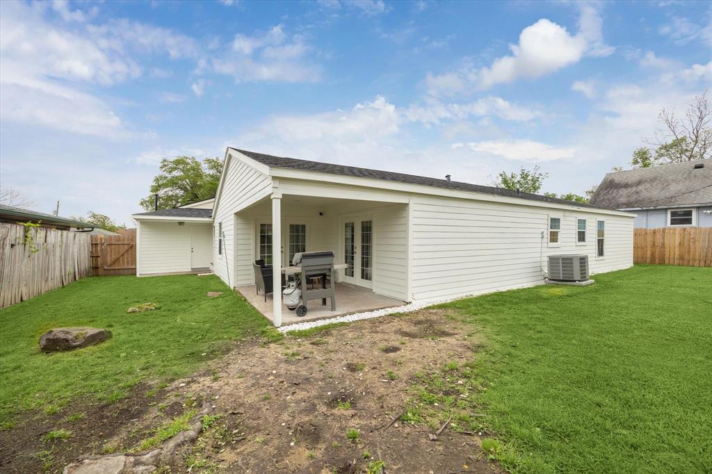 3910 Dolphin Lane, La Porte, Texas image 19