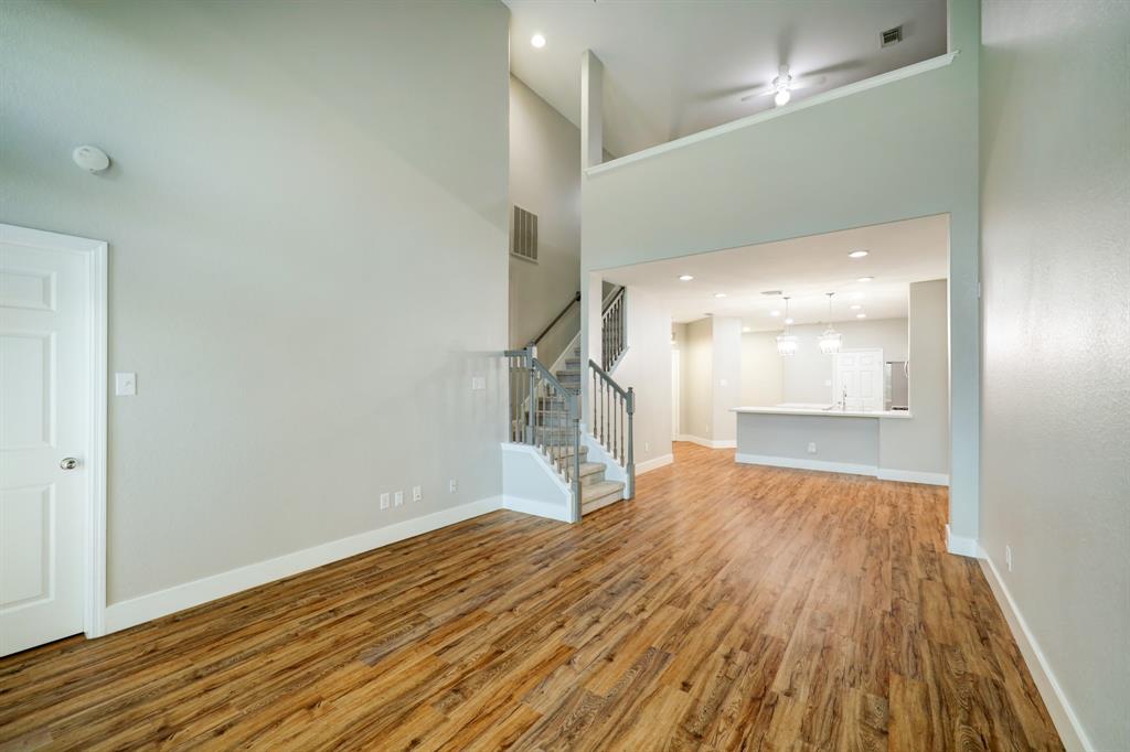 Photo 9 of 25 of 8918 Summer Ash Lane townhome