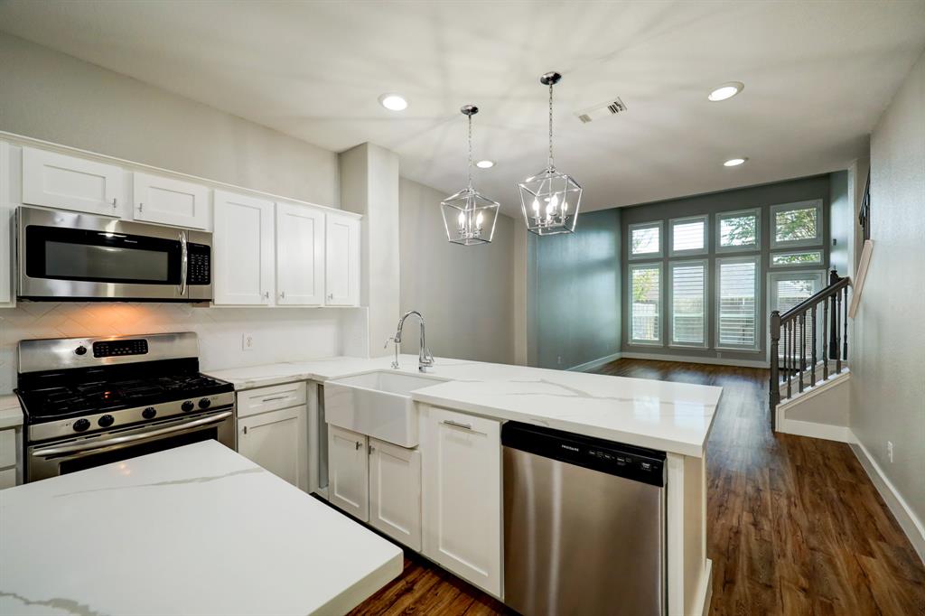 Photo 5 of 25 of 8918 Summer Ash Lane townhome