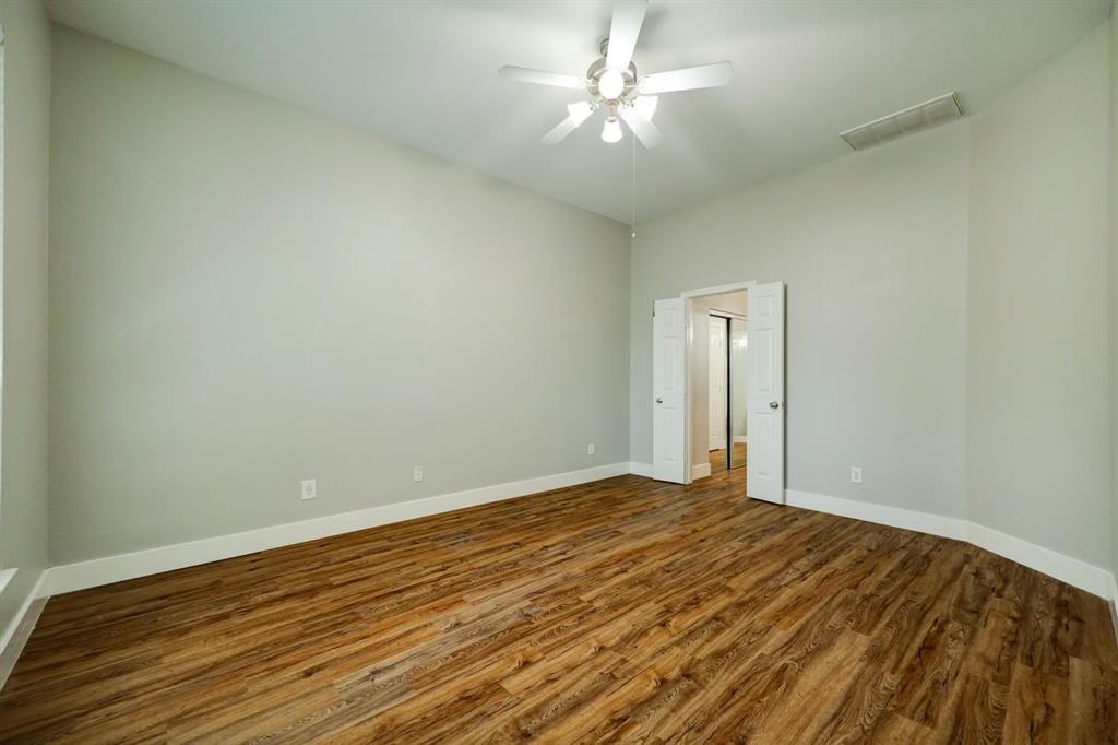 Photo 11 of 25 of 8918 Summer Ash Lane townhome