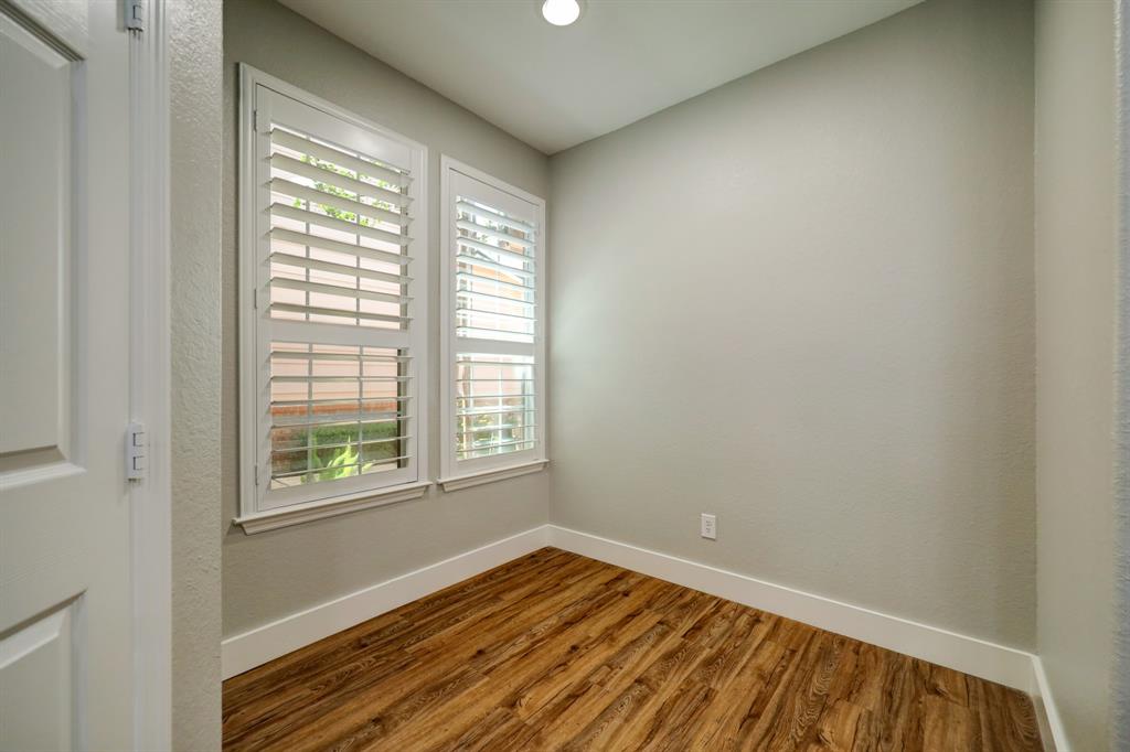 Photo 4 of 25 of 8918 Summer Ash Lane townhome